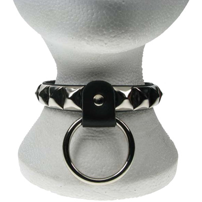 Bullet 69 - 1 row pyramid and large ring Choker - Black/Silver coloured